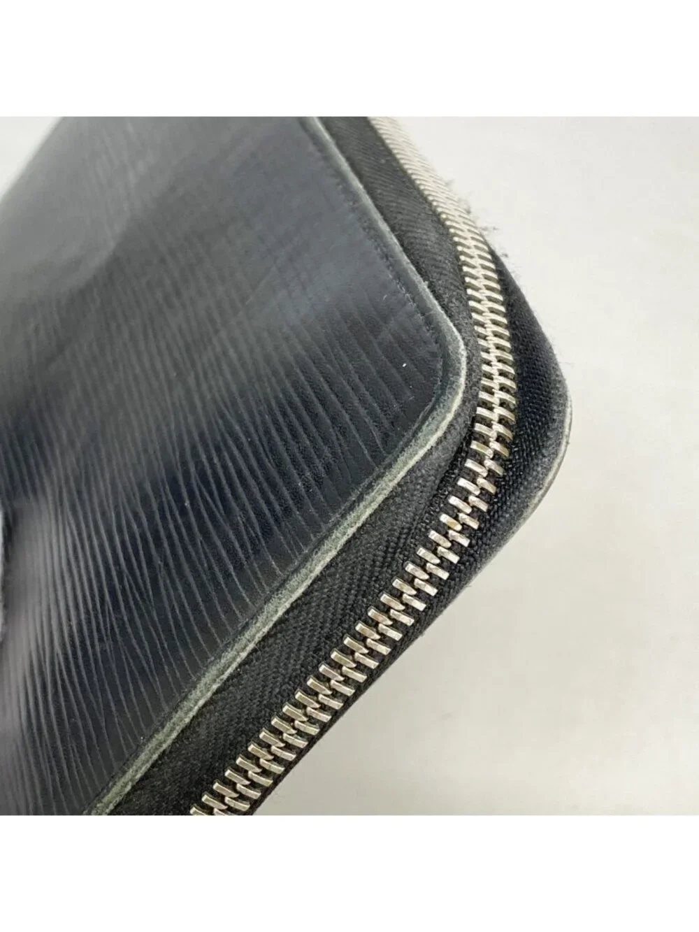 Louis Vuitton Wallet Epi Zippy Organizer Noir